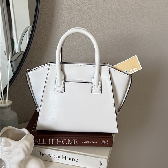 Michael Kors White Woven Satchel - Picture 3 of 11